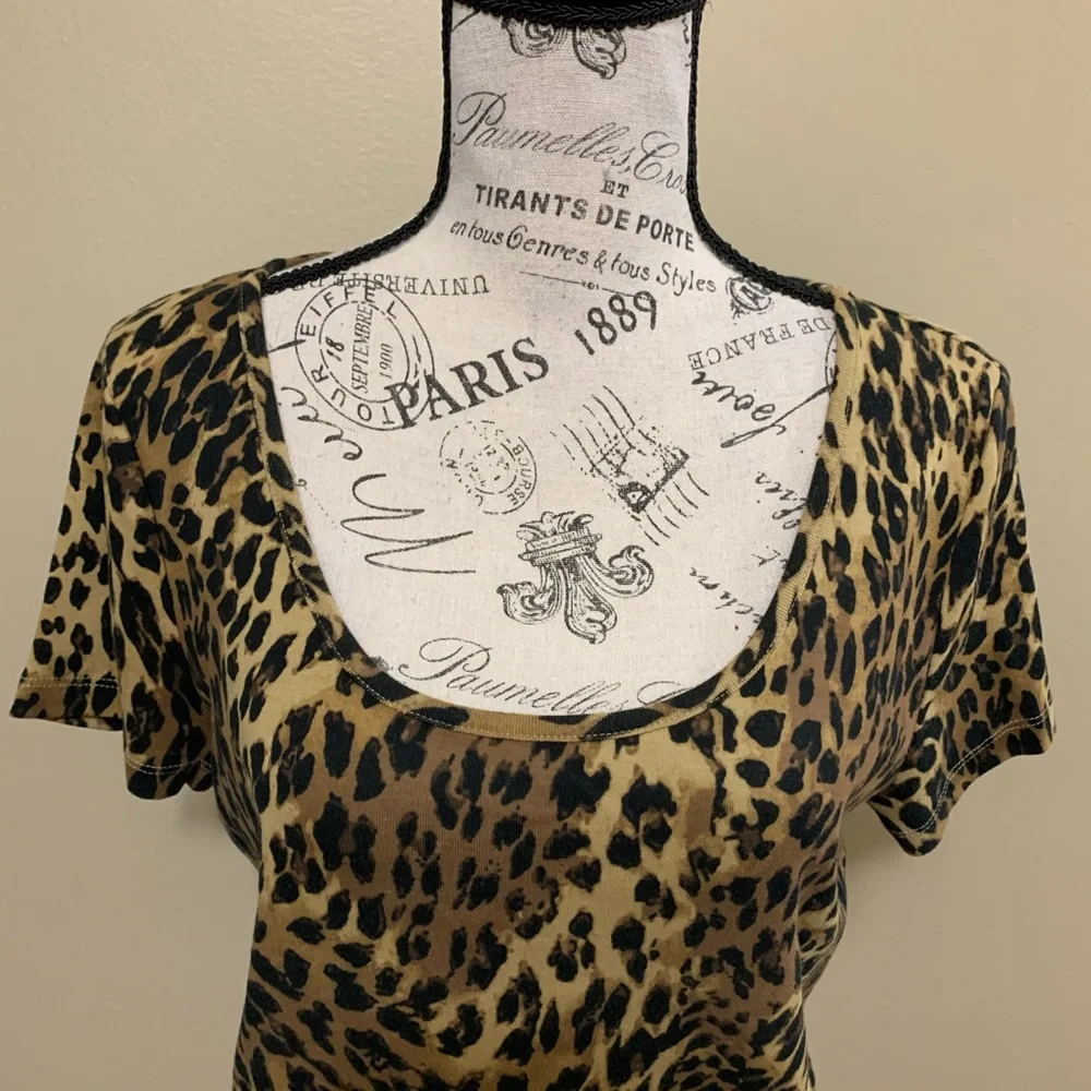 Chaps Leopard Animal Print Short Sleeve Large Top - Picture 2 of 11